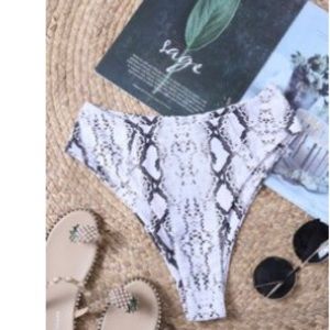 Python print bikini bottom